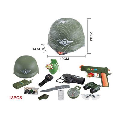 Военный набор CH 222 A2 (48/2) пистолет в кобуре, шлем, очки, бинокль, часы, компас, жетон, граната, нож, в сетке 129447 фото